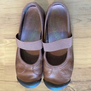 KEEN Sienna Leather Mary Jane Flats Shoes